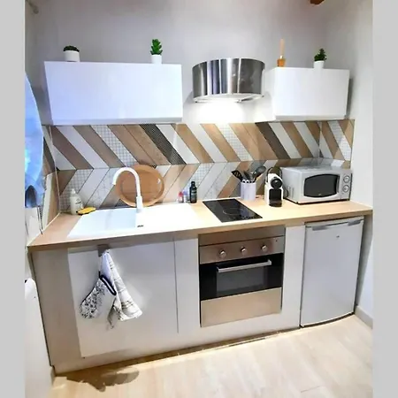 Duplex Cocoon Centre / Wifi / Netflix شقة *