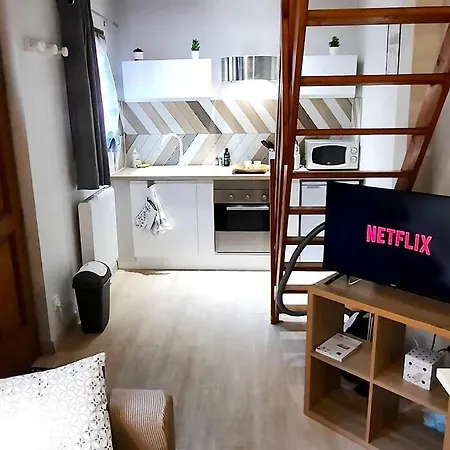 Duplex Cocoon Centre / Wifi / Netflix شقة *